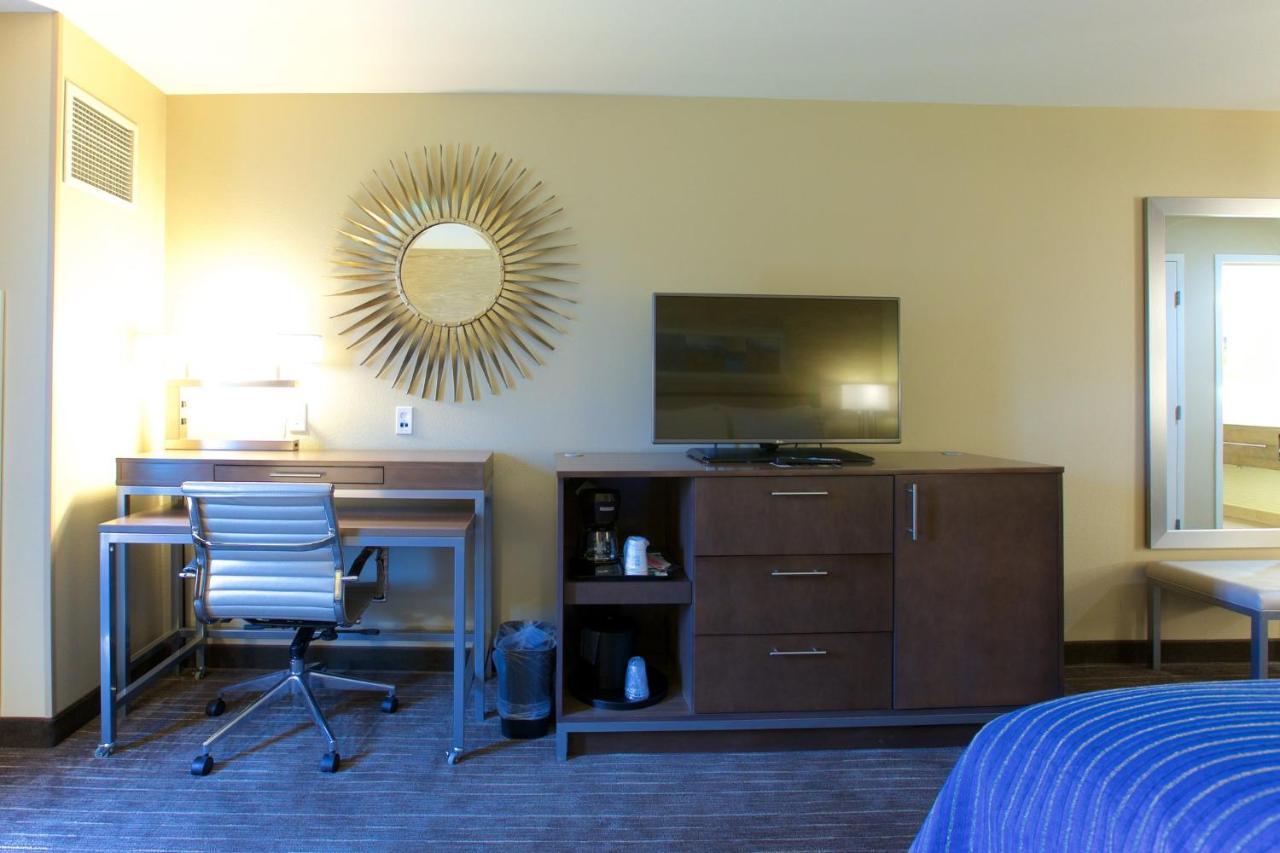 Holiday Inn Express Fargo Sw I94 Medical Center, An Ihg Hotel Ngoại thất bức ảnh