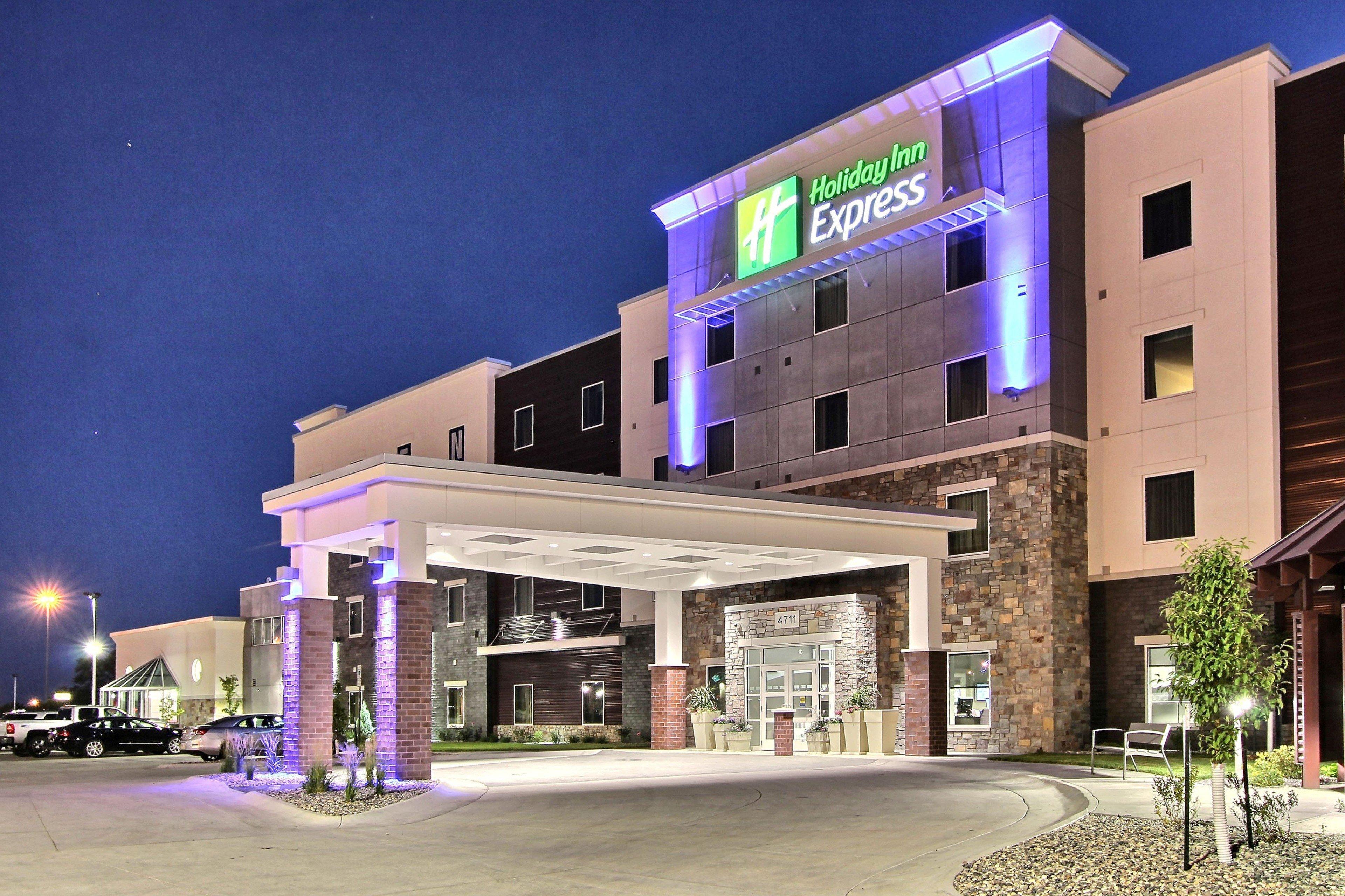 Holiday Inn Express Fargo Sw I94 Medical Center, An Ihg Hotel Ngoại thất bức ảnh